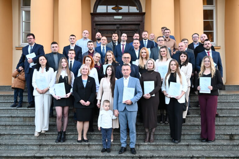 Wręczenie decyzji o nadaniu uprawnień budowlanych